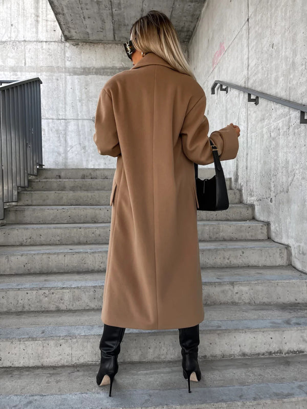 Double-breasted woolen coat